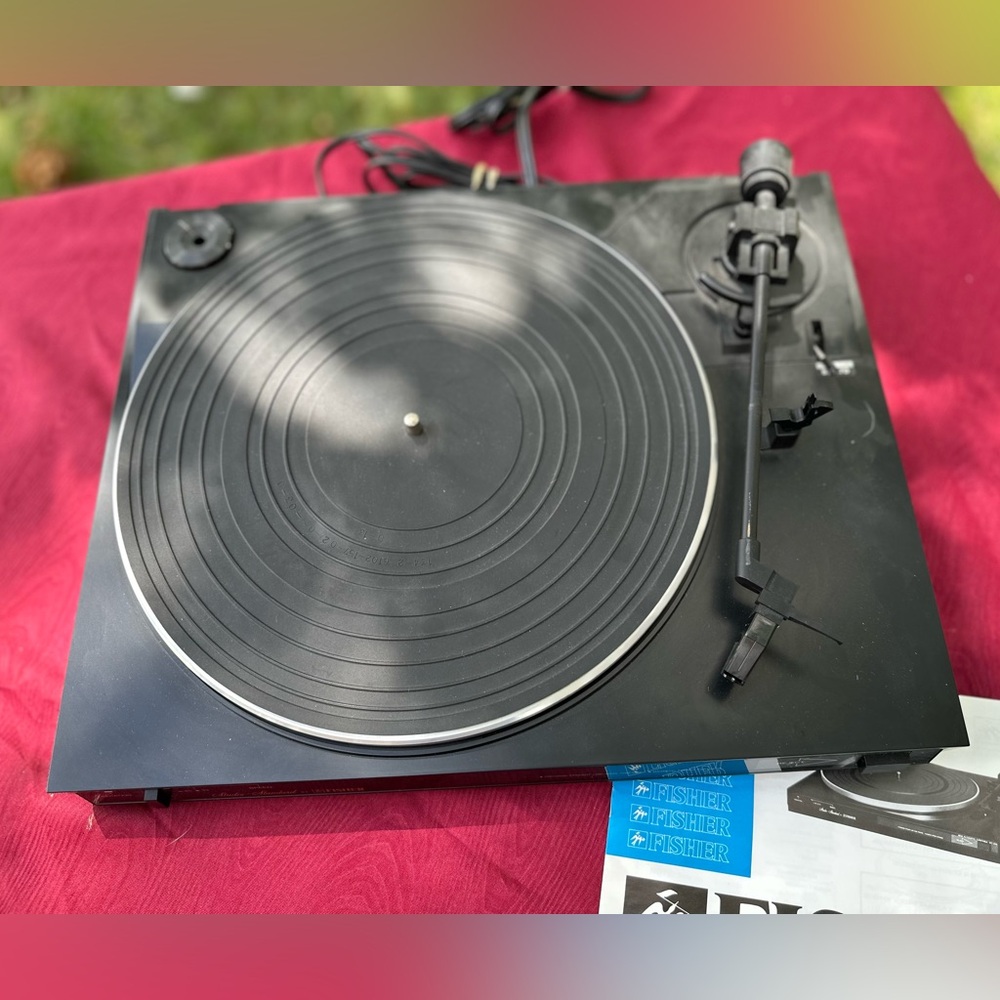 Vintage Fisher MT-223‎ Turntable Record Player